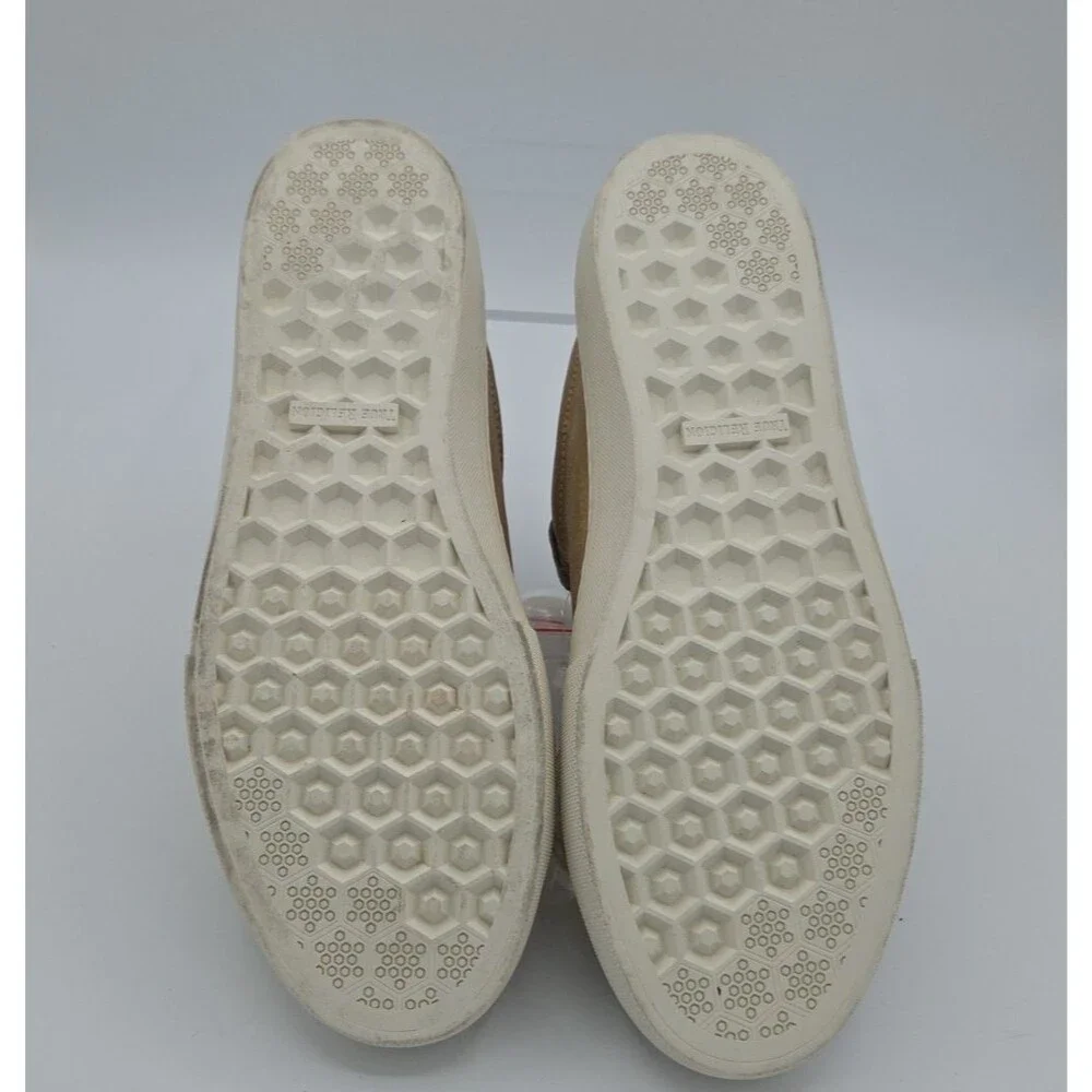 NWOB True Religion Women's Size 9 Gold Sneaker Athletic Shoes Lace Up